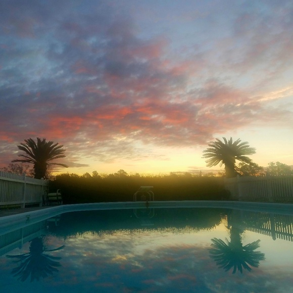 CLOSET CLEARING! MAKE A BUNDLE OR AN OFFER! - Picture 1 of 1